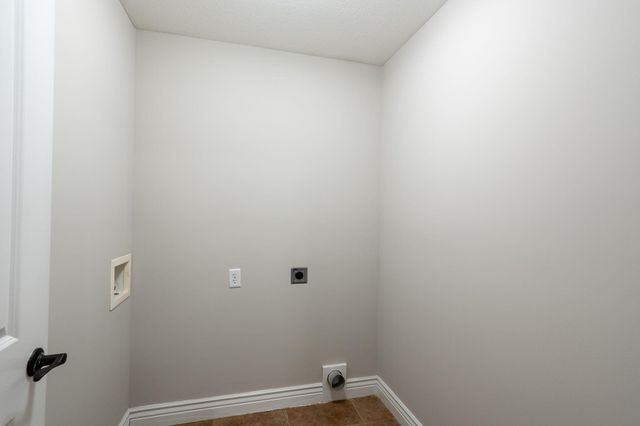 3002 BALLARD MILL DR, Columbia, MO 65203
