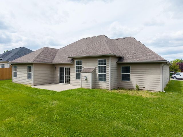 3002 BALLARD MILL DR, Columbia, MO 65203