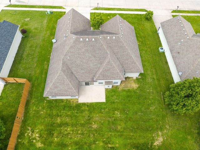3002 BALLARD MILL DR, Columbia, MO 65203