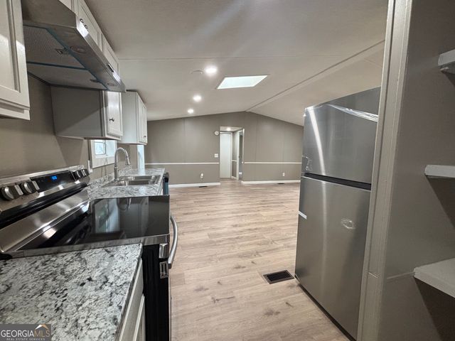 225 Stratford Drive, Hampton, GA 30228