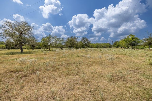 4725 Fm 532 E, Gonzales, TX 78629