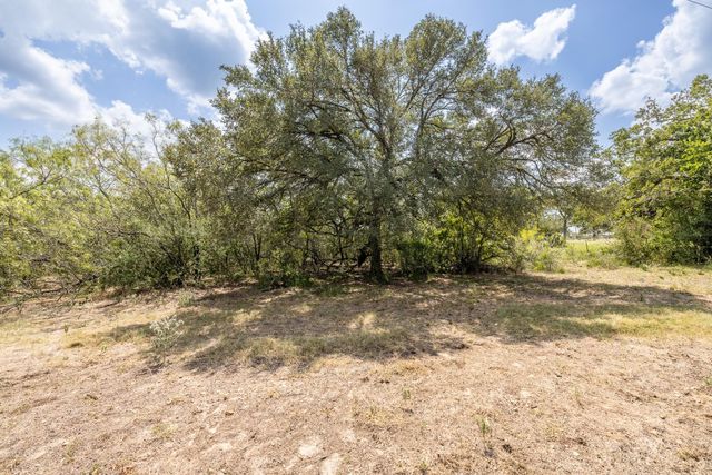 4725 Fm 532 E, Gonzales, TX 78629