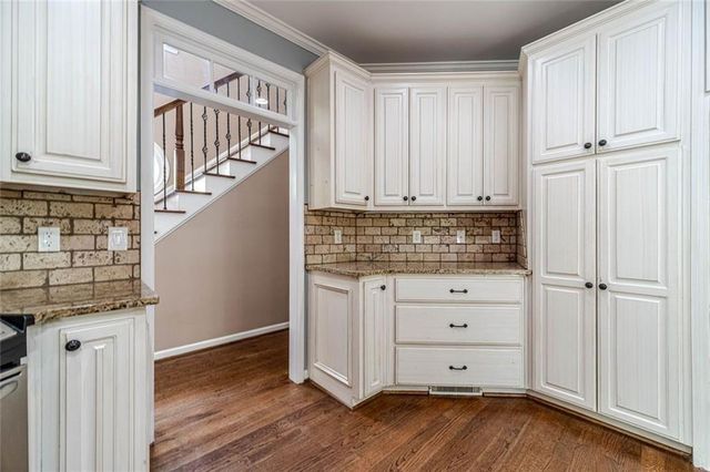 395 Amberbrook Circle, Grayson, GA 30017