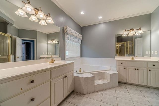 395 Amberbrook Circle, Grayson, GA 30017