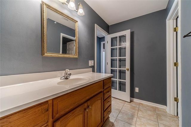 395 Amberbrook Circle, Grayson, GA 30017