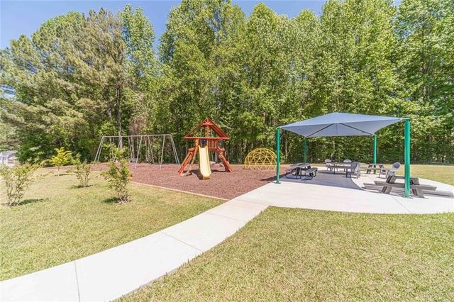 395 Amberbrook Circle, Grayson, GA 30017