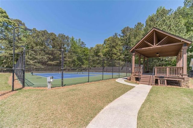 395 Amberbrook Circle, Grayson, GA 30017