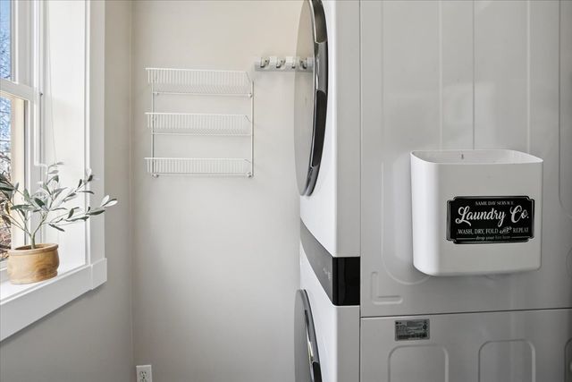 1571 Amos Bennett Street, Grayslake, IL 60030