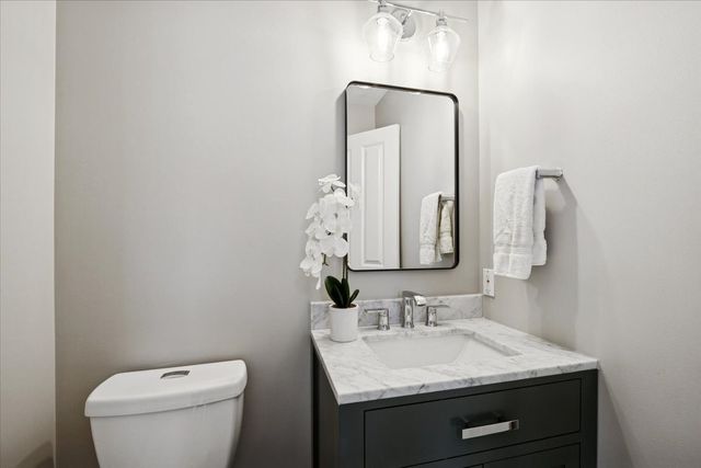 1571 Amos Bennett Street, Grayslake, IL 60030