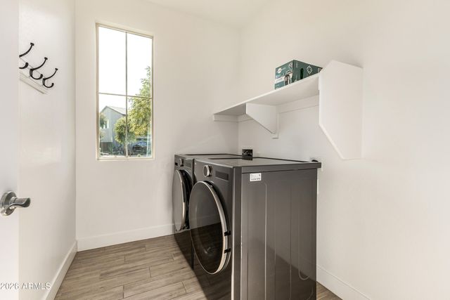 2042 W Lariat Lane, Phoenix, AZ 85085