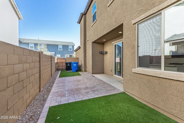2042 W Lariat Lane, Phoenix, AZ 85085