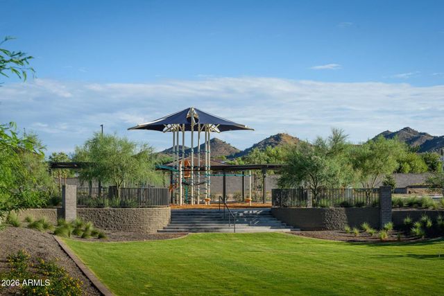 2042 W Lariat Lane, Phoenix, AZ 85085