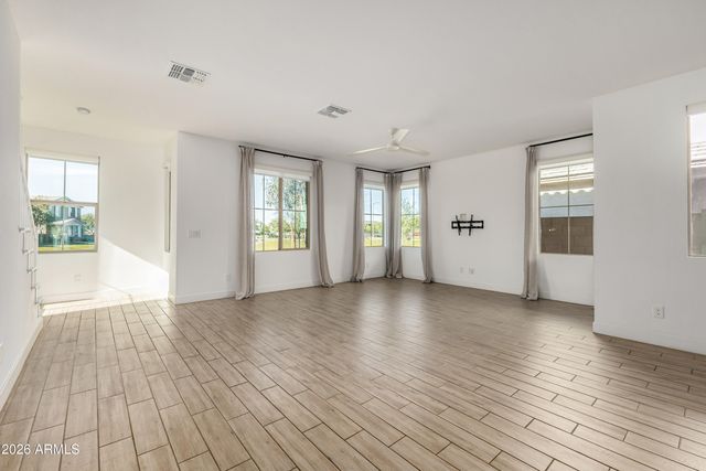 2042 W Lariat Lane, Phoenix, AZ 85085