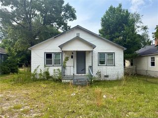 306 Wilson Avenue, Spring Lake, NC 28390