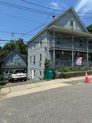 30-32 Rockland St, Fitchburg, MA 01420