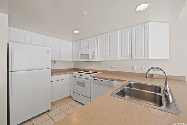 1314 Kalakaua Avenue 908, Honolulu, HI 96826