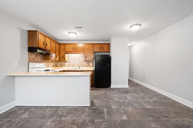 331 Randell Dr Apt E, Clarksville, TN 37042