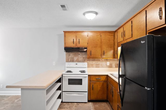 331 Randell Dr Apt E, Clarksville, TN 37042