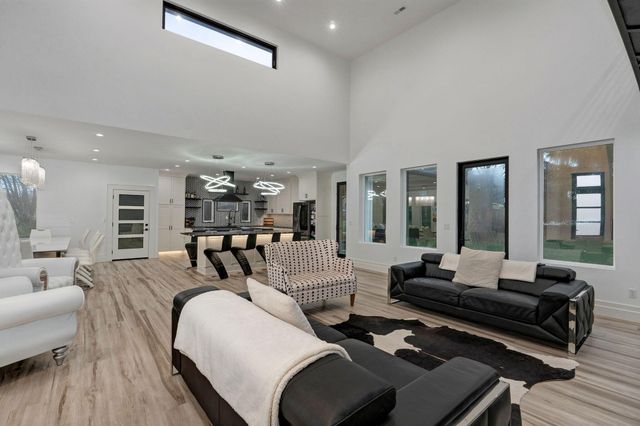 4744 Pine Haven Road, Nixa, MO 65714