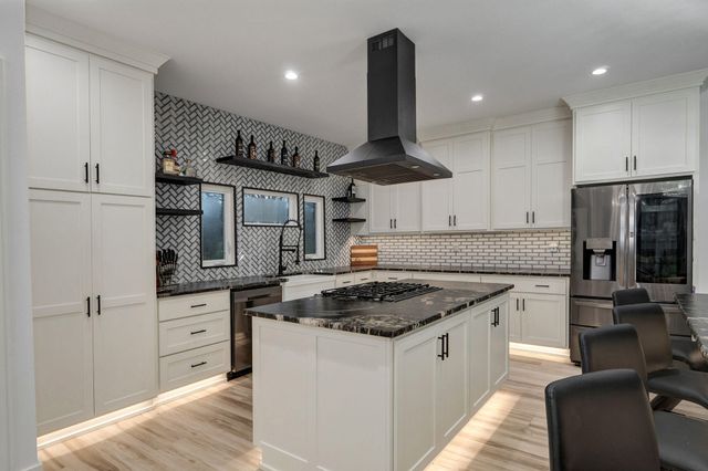 4744 Pine Haven Road, Nixa, MO 65714