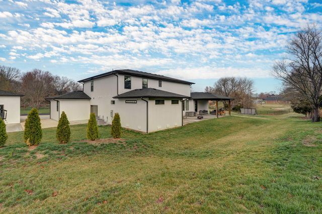 4744 Pine Haven Road, Nixa, MO 65714