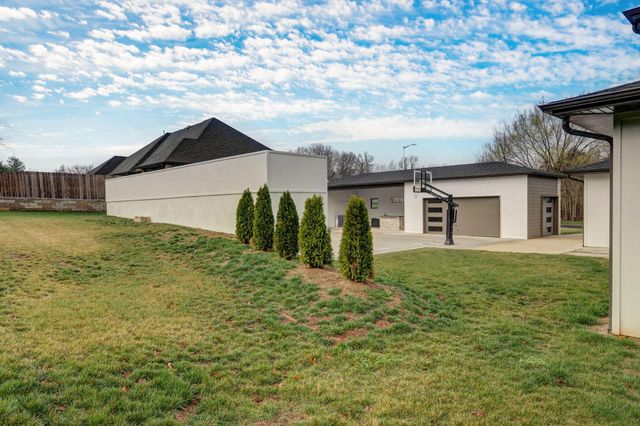 4744 Pine Haven Road, Nixa, MO 65714