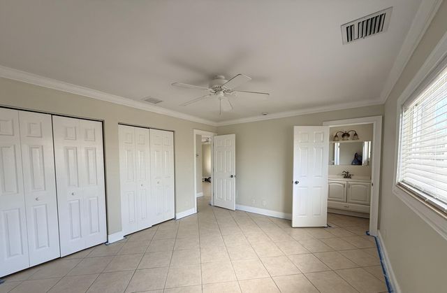 735 Hummingbird Way 201, North Palm Beach, FL 33408