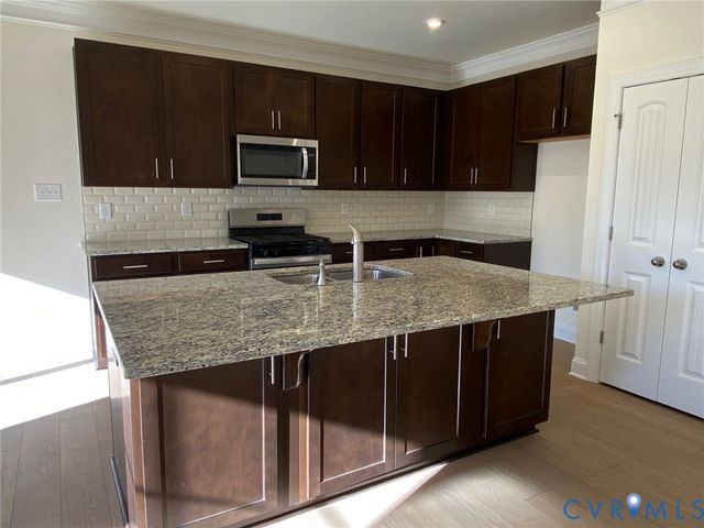 2509 Forget Me Not Ln, Glen Allen, VA 23060