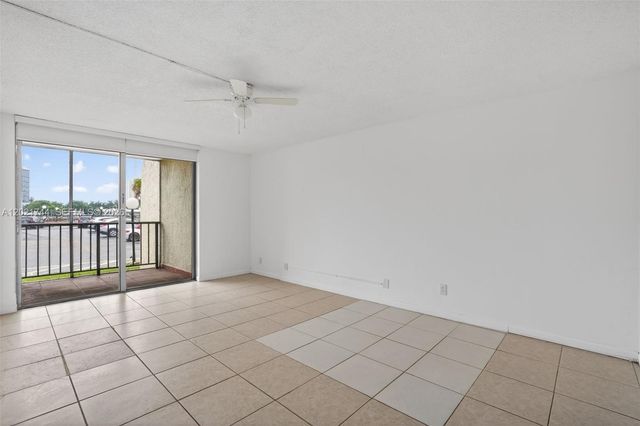 2000 Atlantic Shores Blvd 120, Hallandale Beach, FL 33009