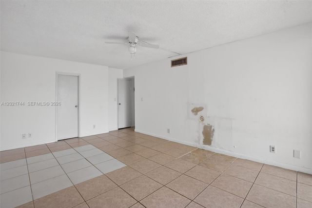 2000 Atlantic Shores Blvd 120, Hallandale Beach, FL 33009