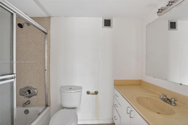 2000 Atlantic Shores Blvd 120, Hallandale Beach, FL 33009