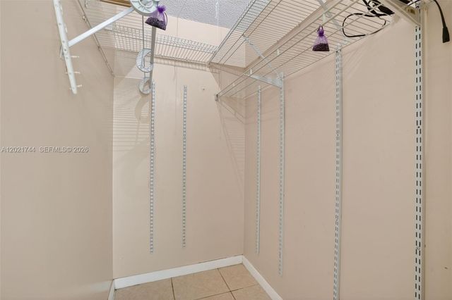 2000 Atlantic Shores Blvd 120, Hallandale Beach, FL 33009