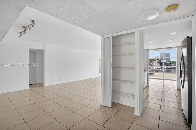 2000 Atlantic Shores Blvd 120, Hallandale Beach, FL 33009