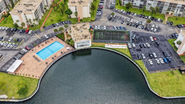 2000 Atlantic Shores Blvd 120, Hallandale Beach, FL 33009