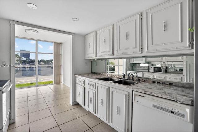 2000 Atlantic Shores Blvd 120, Hallandale Beach, FL 33009