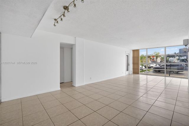 2000 Atlantic Shores Blvd 120, Hallandale Beach, FL 33009