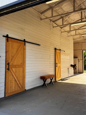 5656 County Road 1094, Celeste, TX 75423
