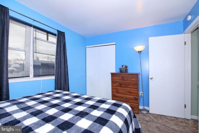 25 WALNUT MILL LN, Cleona, PA 17042