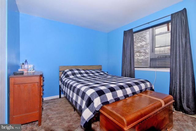 25 WALNUT MILL LN, Cleona, PA 17042