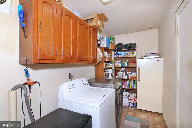 25 WALNUT MILL LN, Cleona, PA 17042