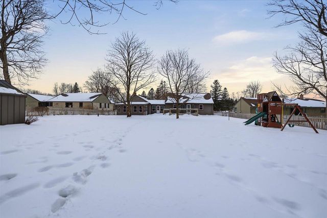 3140 State Road 164, Slinger, WI 53086