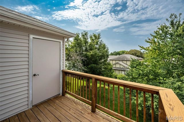 9122 Eager Road, Brentwood, MO 63144