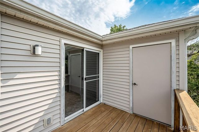 9122 Eager Road, Brentwood, MO 63144