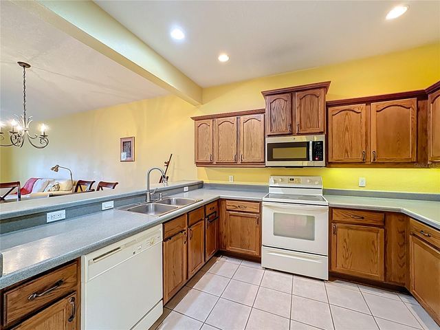 5609 SPANISH POINT COURT, Palmetto, FL 34221