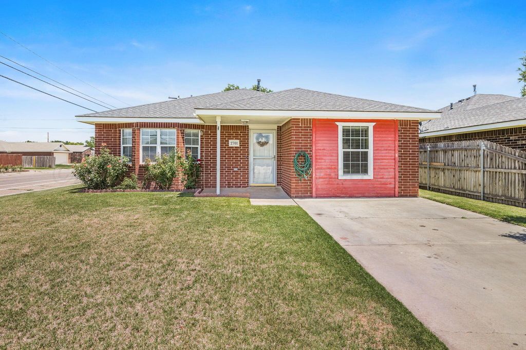 2701 SOARING EAGLE Drive, Amarillo, TX 79103
