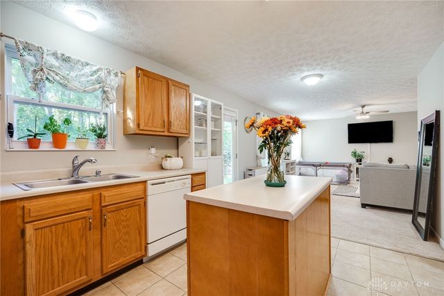 4330 Coach Light Trail, Dayton, OH 45424