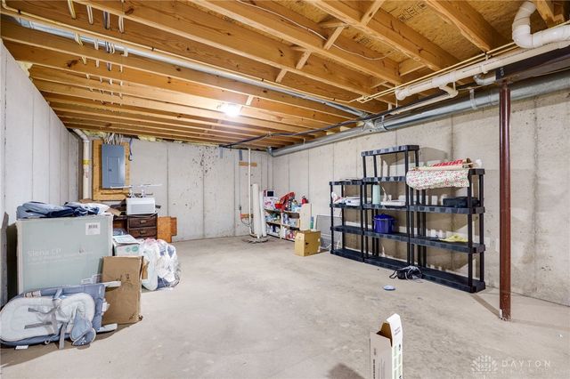 4330 Coach Light Trail, Dayton, OH 45424