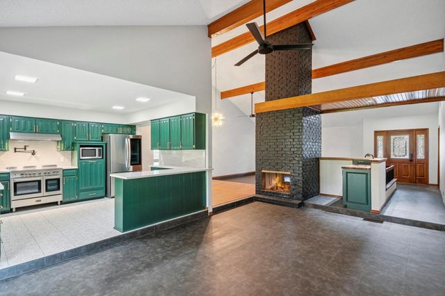 1308 Clubhouse Court, Mansfield, TX 76063