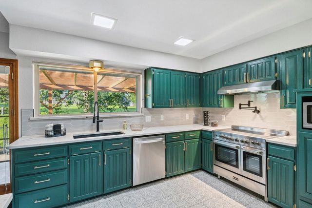 1308 Clubhouse Court, Mansfield, TX 76063