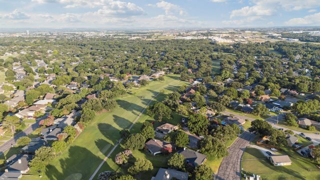 1308 Clubhouse Court, Mansfield, TX 76063